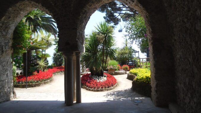uploaded-image-isyerinde-is-sagligi-ve-guvenligi-panolari-1697542212740