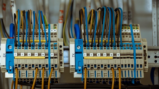 Elektrik Panolarında Güvenlik: Dikkat Edilmesi Gereken 10 Önemli Husus Elektrik Panolarında Güvenlik: Dikkat Edilmesi Gereken 10 Önemli Husus
